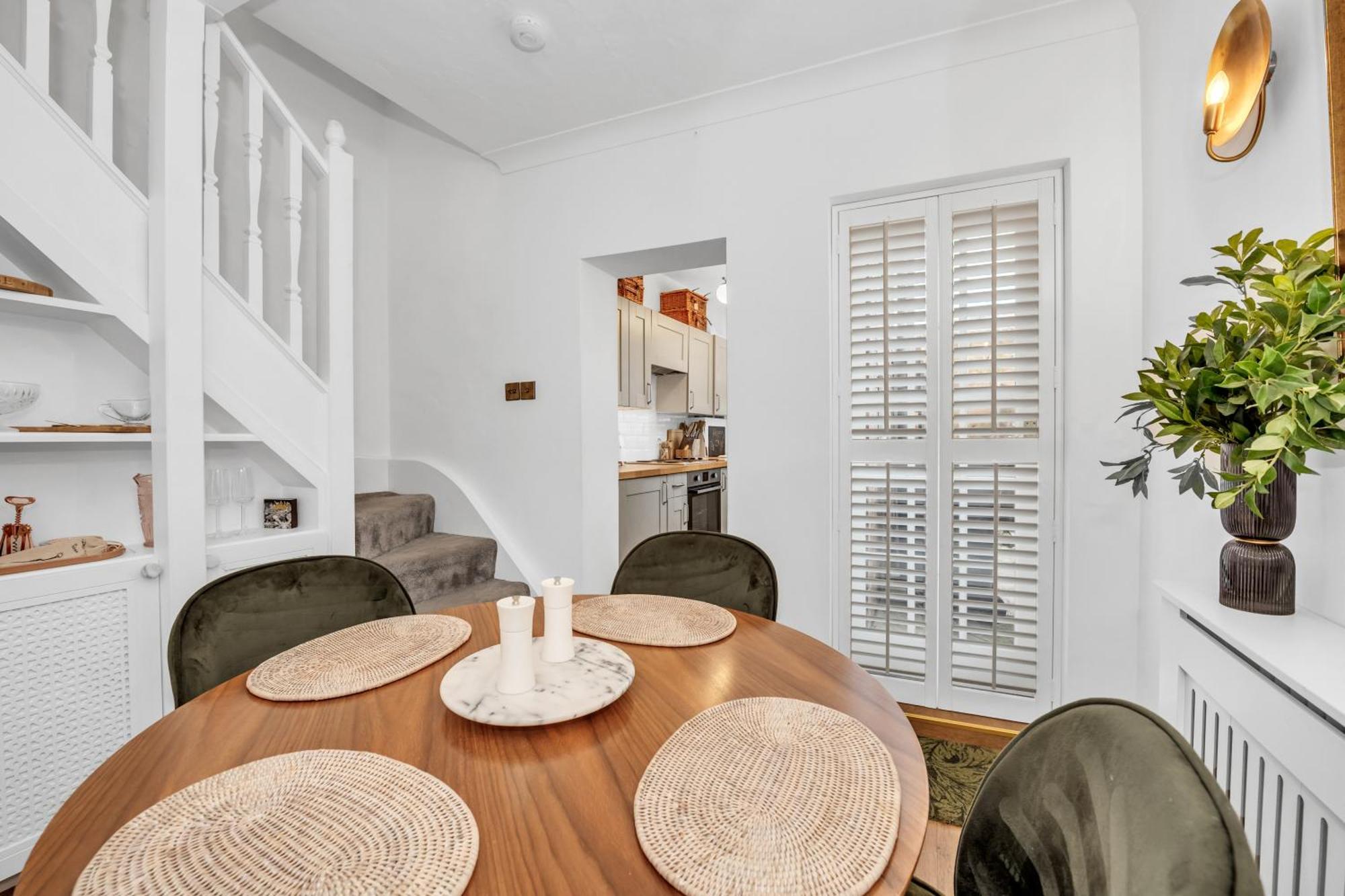 Charming Church Walk, Long Melford - 2 Bedroom Property With Parking 외부 사진